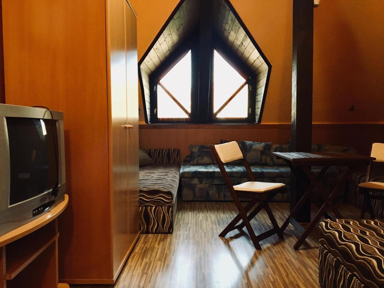 Aparthotel Vakacio Ueduelo Révfülöp Exteriér fotografie